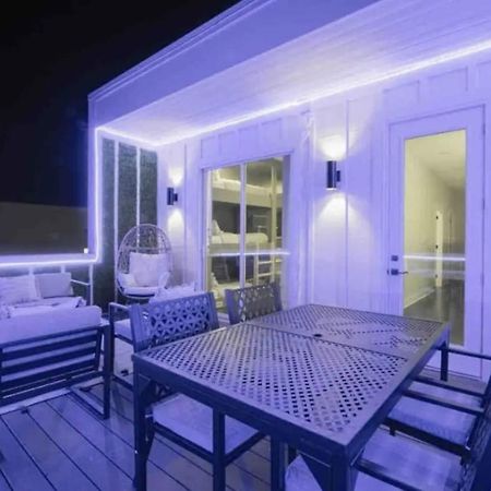 Luxury Four-Story Home, Rooftop Deck With Views, Pingpong! Sleeps 12! Nashville Exterior photo